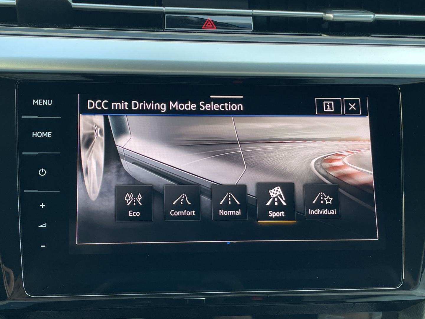 Arteon 2.0 TSI DSG R-Line AHK/DCC/Kamera/Keyless/App-Connect/IQ.LIGHT/Navi Pro/ACC