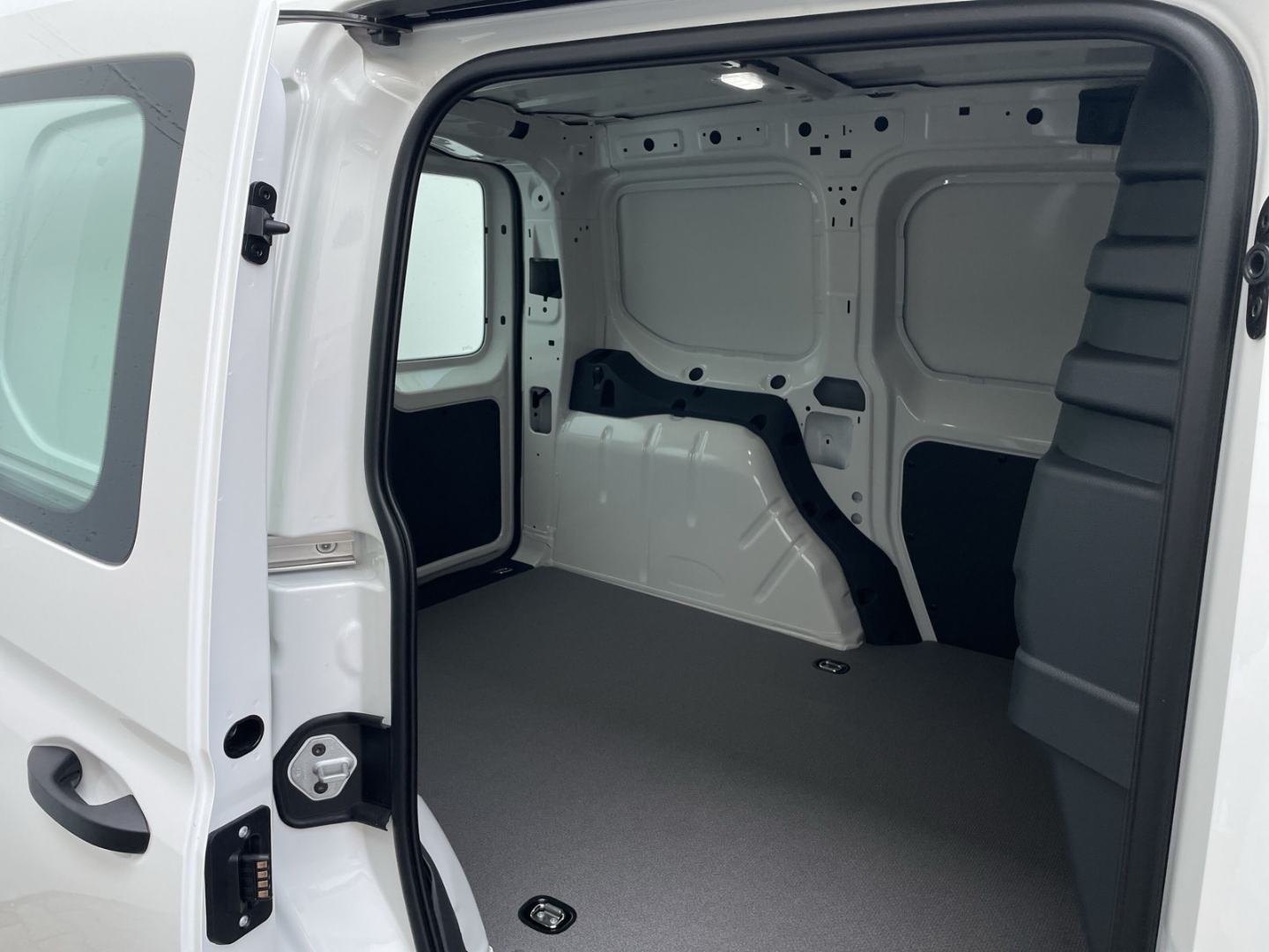Caddy /Garantie 5J/Holzboden/Fenster/App-Connect/PDC hi