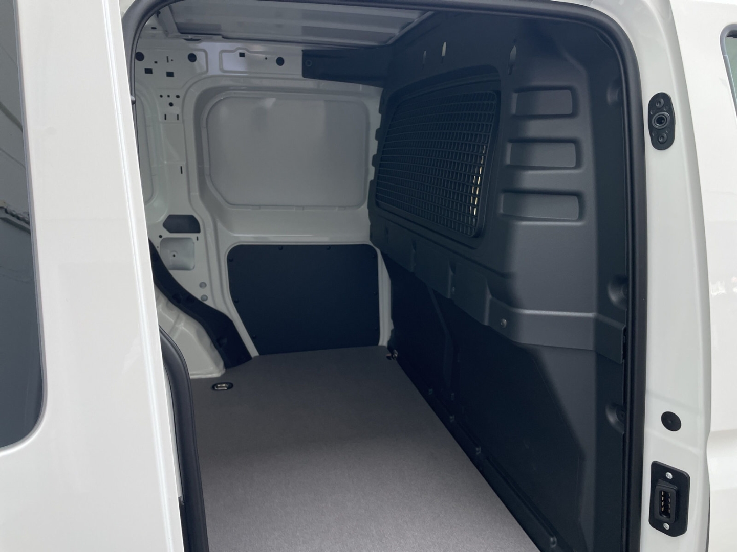 Caddy /Garantie 5J/Holzboden/Fenster/App-Connect/PDC hi