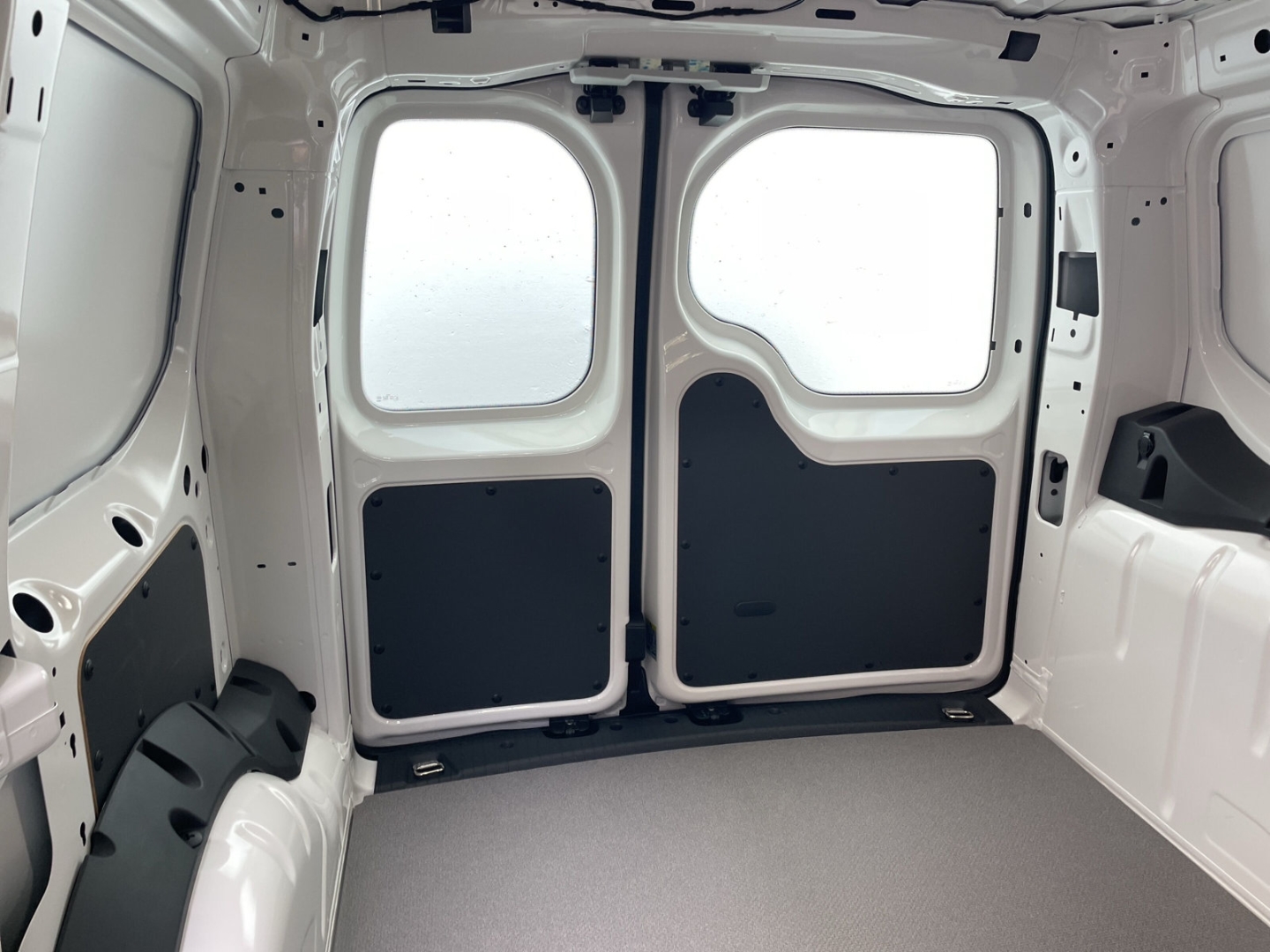 Caddy /Garantie 5J/Holzboden/Fenster/App-Connect/PDC hi