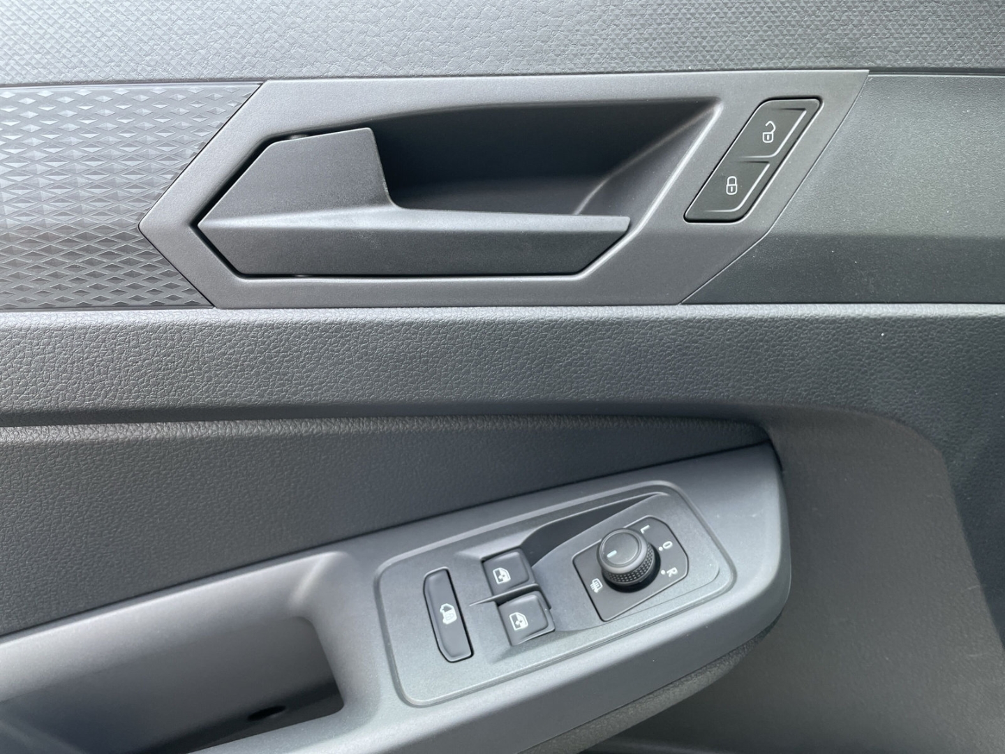 Caddy /Garantie 5J/Holzboden/Fenster/App-Connect/PDC hi