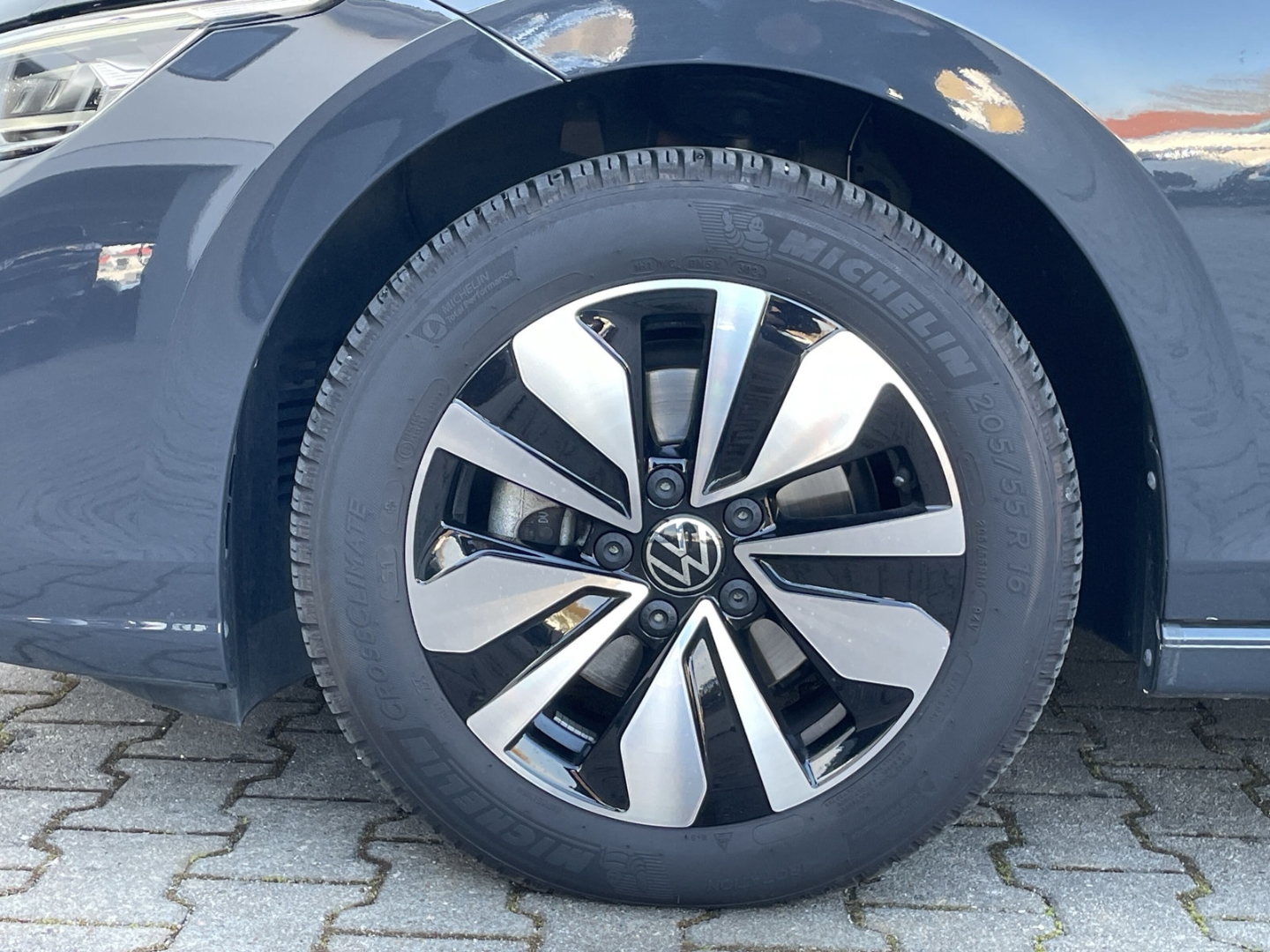Golf VIII 2.0 TDI DSG Goal AHK/Kamera/Navi/ACC