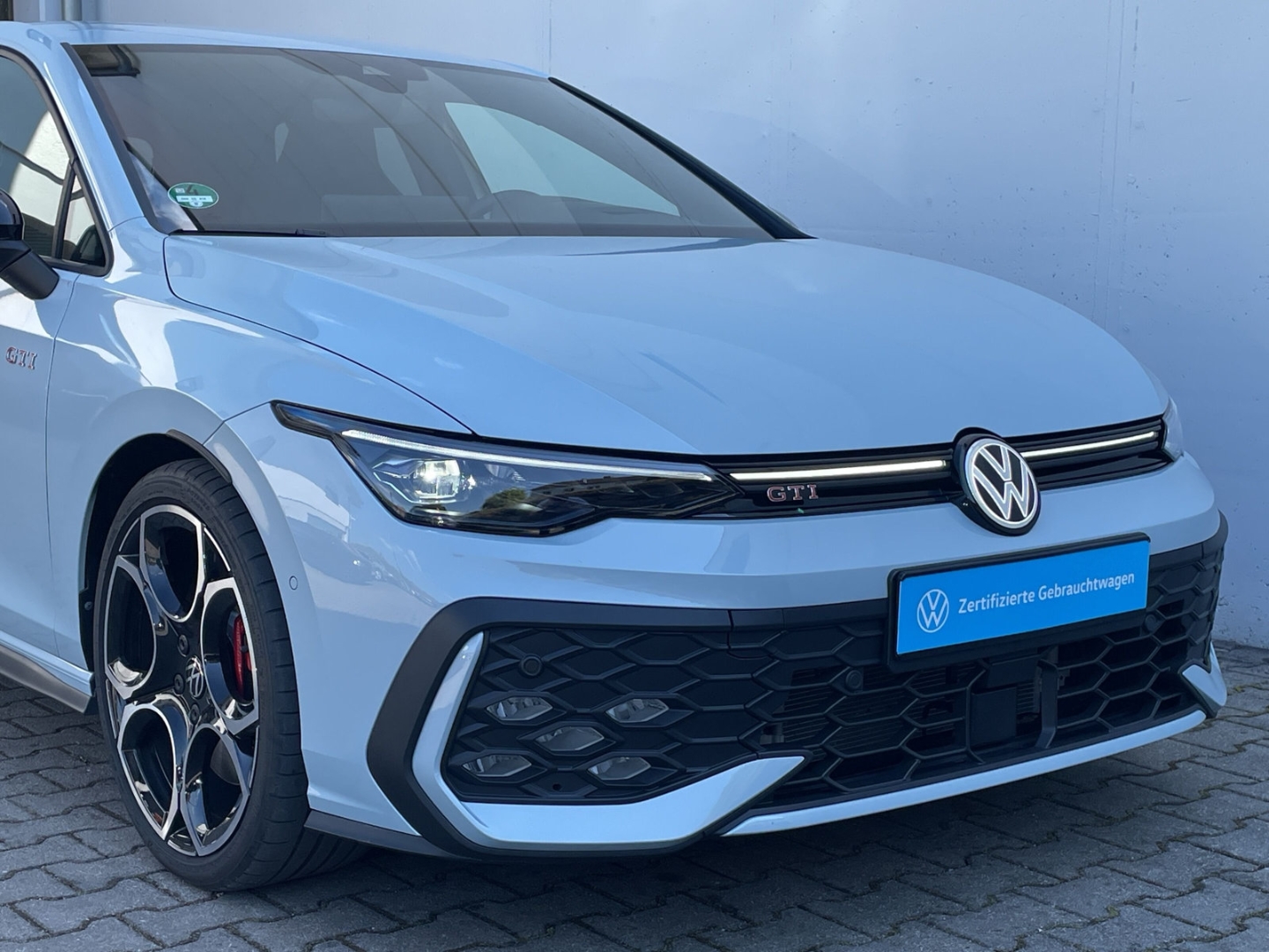 Golf GTI VIII 2.0 TSI DSG Black Style AHK/Kamera/IQ.Light/HUD/Keyless/ACC/Navi
