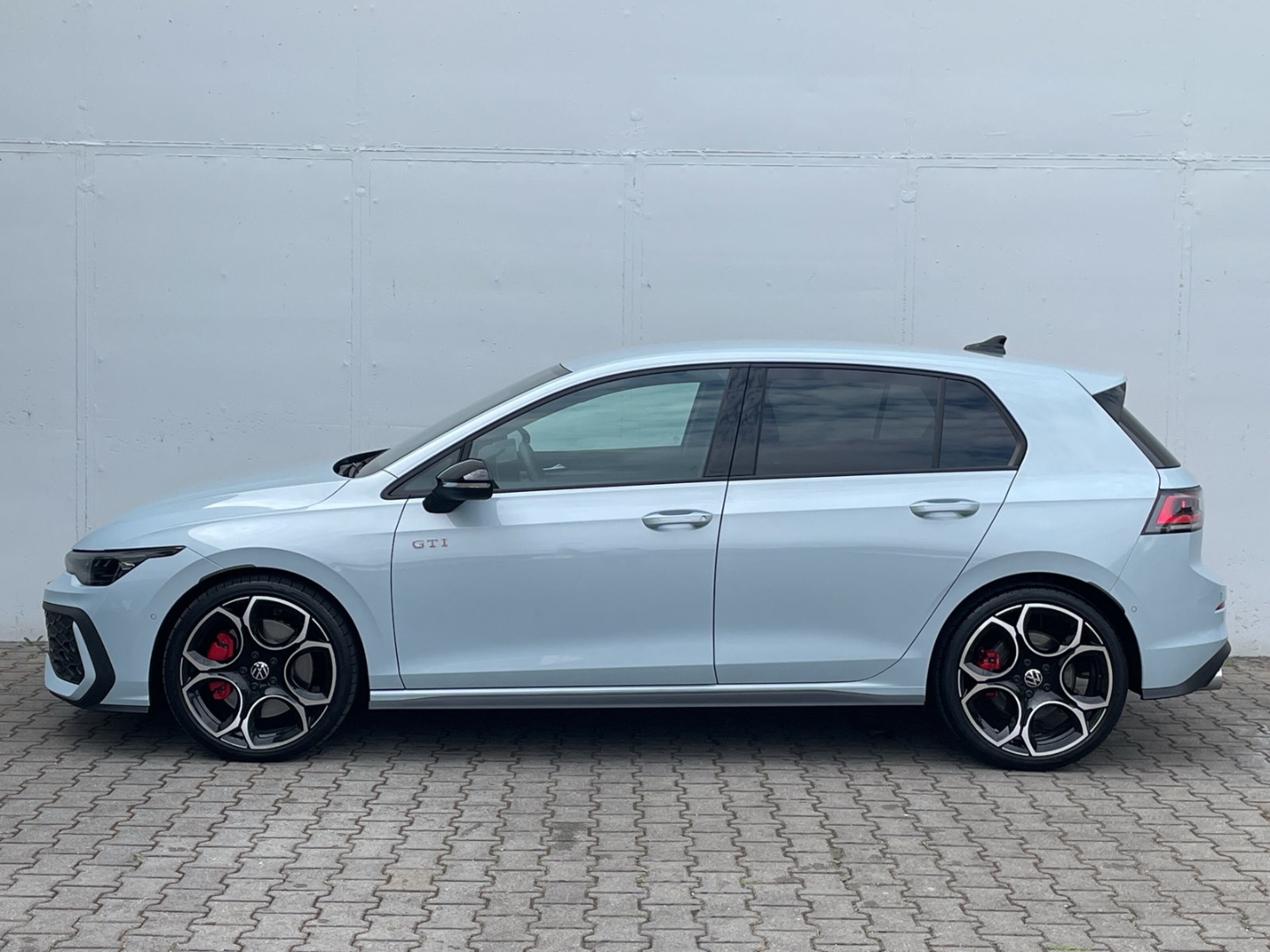 Golf GTI VIII 2.0 TSI DSG Black Style AHK/Kamera/IQ.Light/HUD/Keyless/ACC/Navi
