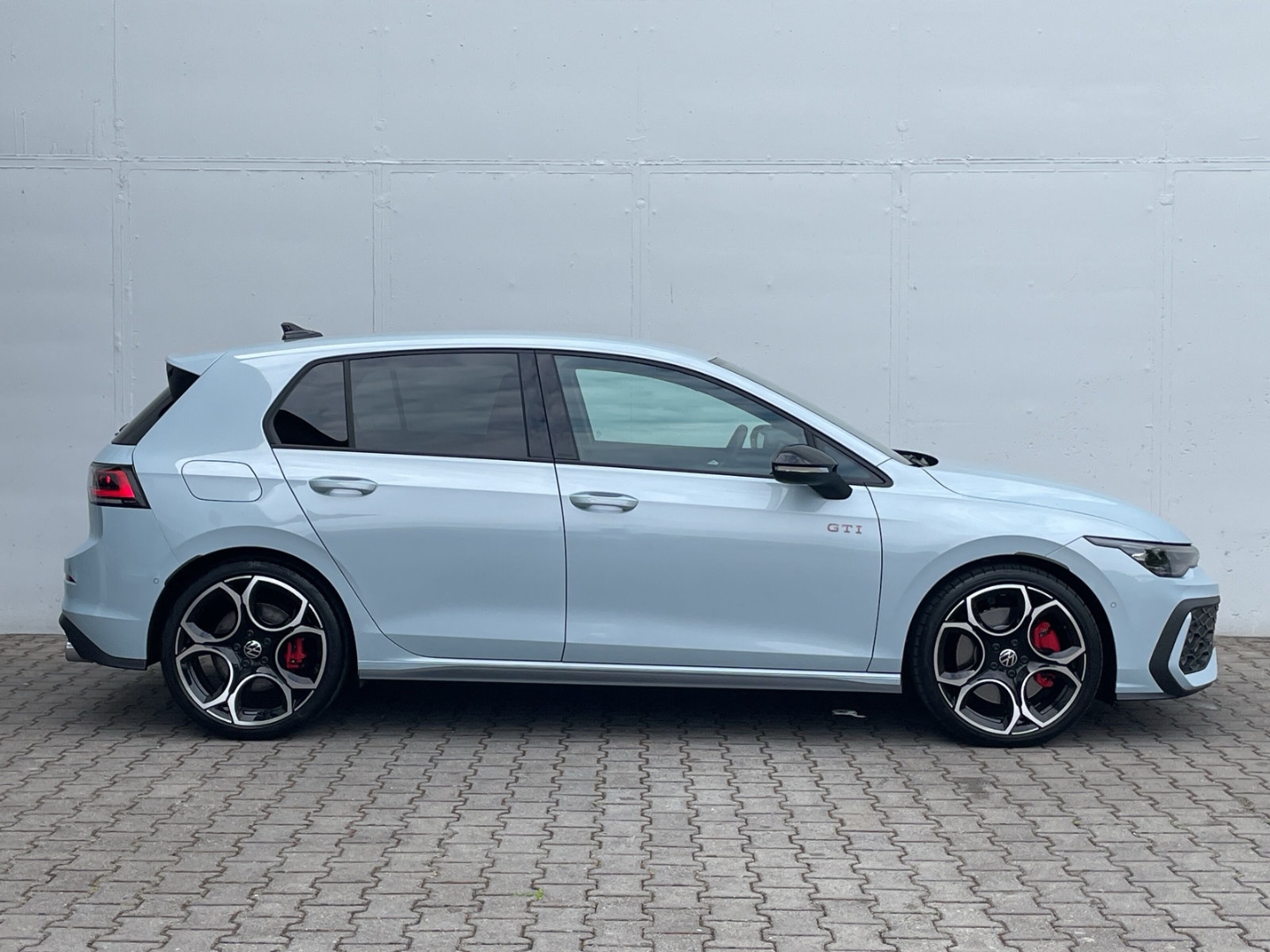 Golf GTI VIII 2.0 TSI DSG Black Style AHK/Kamera/IQ.Light/HUD/Keyless/ACC/Navi