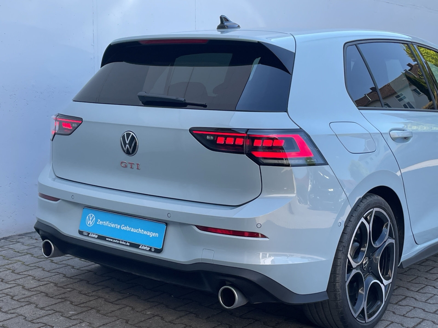Golf GTI VIII 2.0 TSI DSG Black Style AHK/Kamera/IQ.Light/HUD/Keyless/ACC/Navi