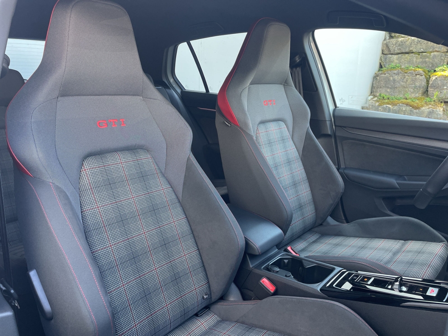 Golf GTI VIII 2.0 TSI DSG Black Style AHK/Kamera/IQ.Light/HUD/Keyless/ACC/Navi