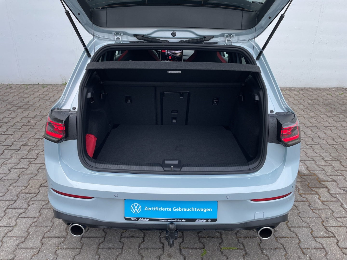 Golf GTI VIII 2.0 TSI DSG Black Style AHK/Kamera/IQ.Light/HUD/Keyless/ACC/Navi