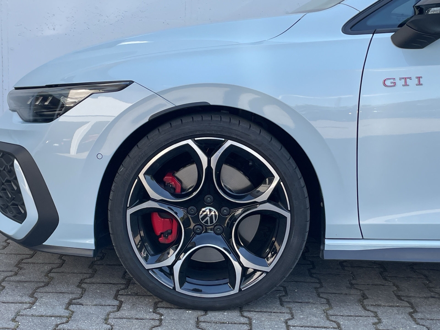 Golf GTI VIII 2.0 TSI DSG Black Style AHK/Kamera/IQ.Light/HUD/Keyless/ACC/Navi