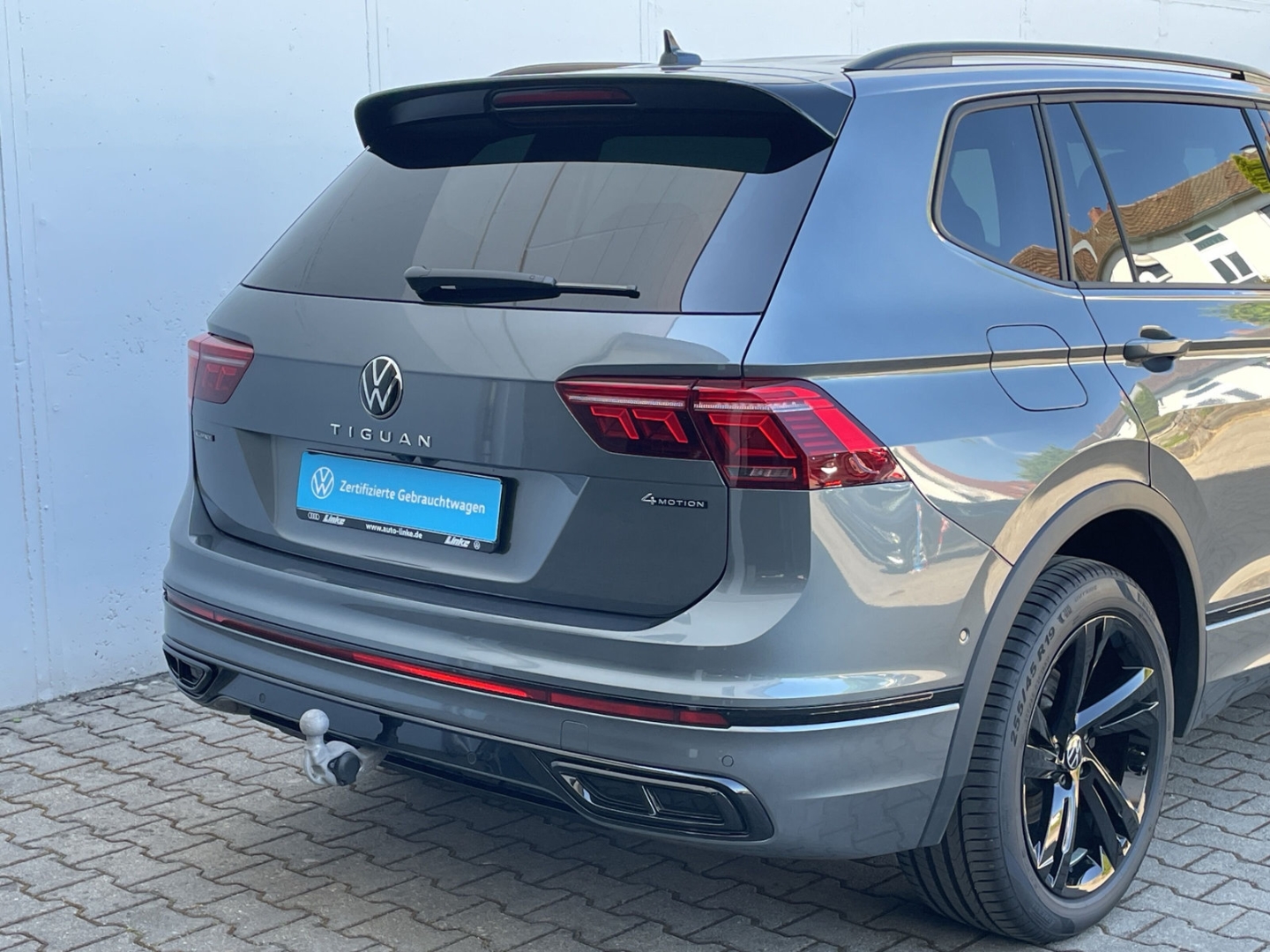Tiguan Allspace 2.0TDI DSG R-Line 4M Black Style Kamera/AHK/ACC/Navi/IQ.LIGHT/Keyless/App-Connect
