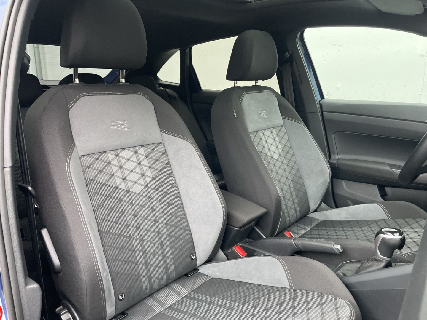 Taigo 1.0 TSI DSG R-Line Black Style Kamera/Pano/ACC/Navi/IQ.LIGHT/App-Connect