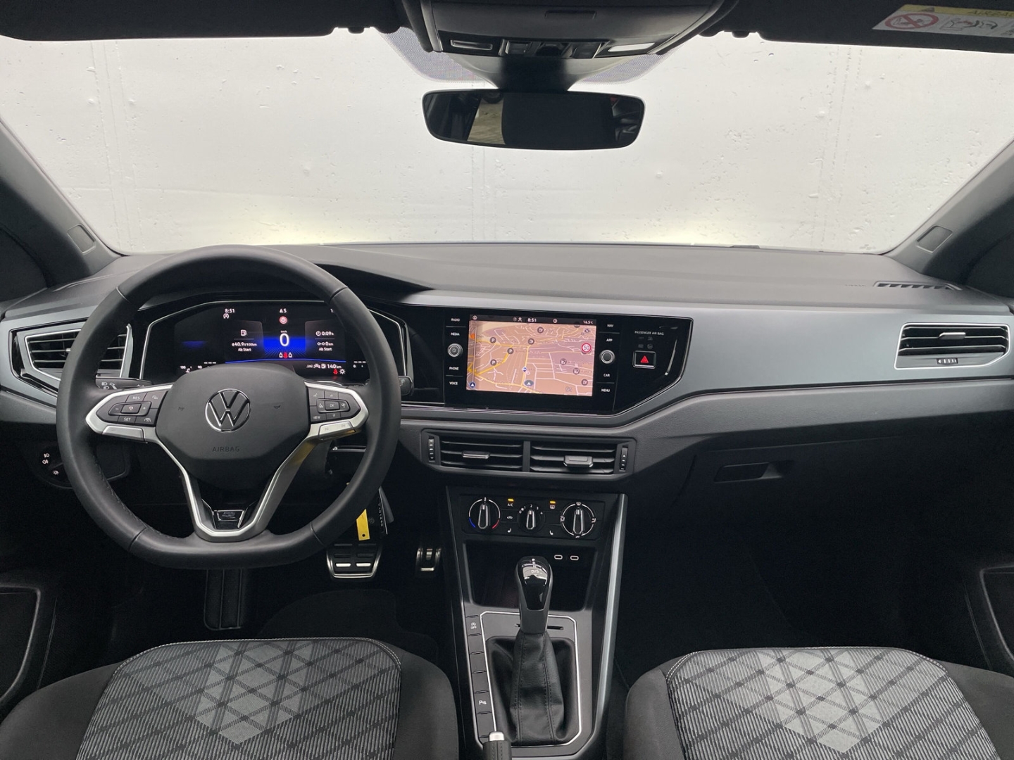 Taigo 1.0 TSI DSG R-Line Black Style Kamera/Pano/ACC/Navi/IQ.LIGHT/App-Connect