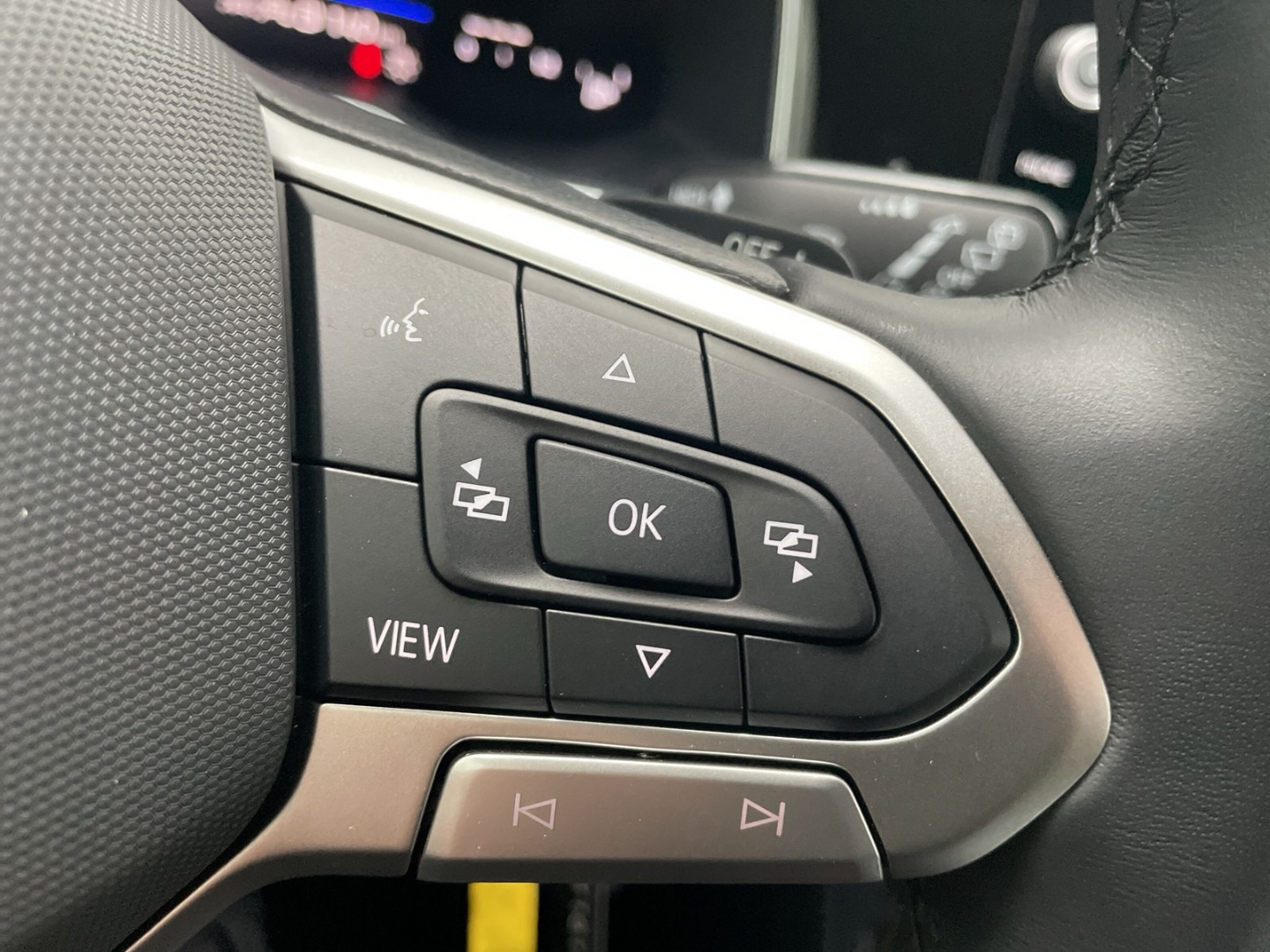 Taigo 1.0 TSI DSG R-Line Black Style Kamera/Pano/ACC/Navi/IQ.LIGHT/App-Connect