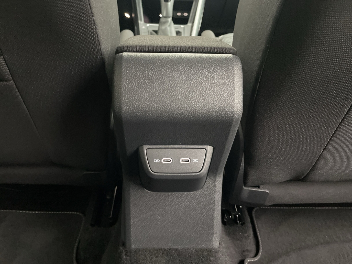 Taigo 1.0 TSI DSG R-Line Black Style Kamera/Pano/ACC/Navi/IQ.LIGHT/App-Connect