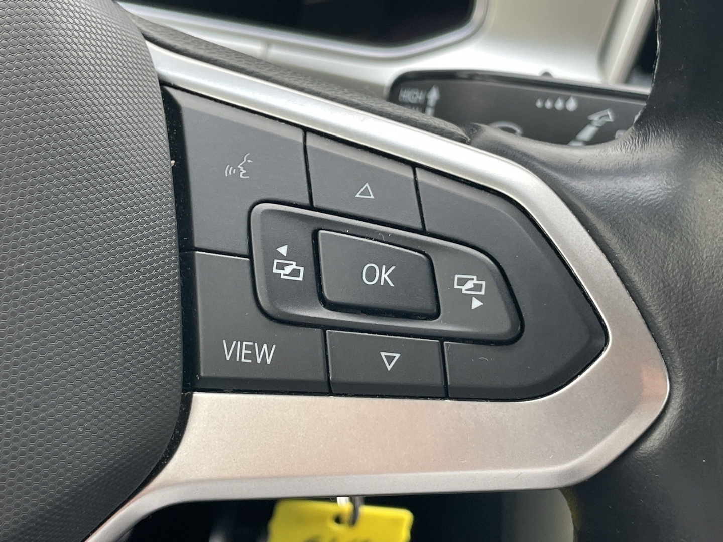 T-Roc 2.0 TDI Move App-Connect/LED/PDC/Sitzhzg Reserverad/Sit igital Cockpit Pro/Fernlichtassi
