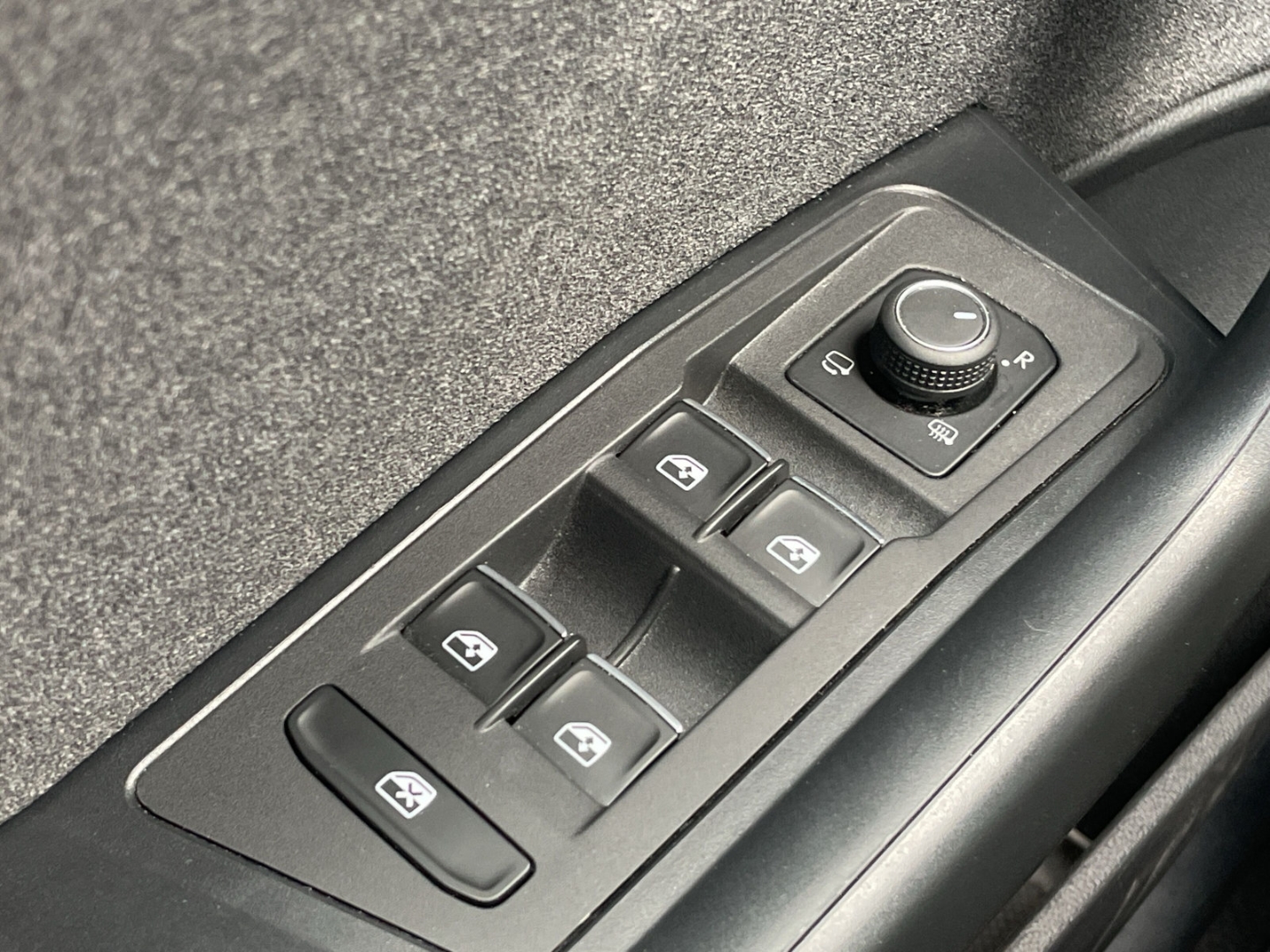 T-Roc 2.0 TDI Move App-Connect/LED/PDC/Sitzhzg Reserverad/Sit igital Cockpit Pro/Fernlichtassi