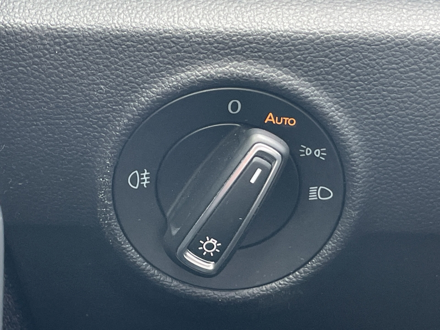 T-Roc 2.0 TDI Move App-Connect/LED/PDC/Sitzhzg Reserverad/Sit igital Cockpit Pro/Fernlichtassi
