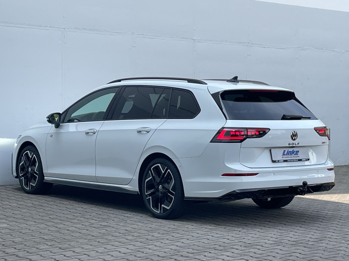 Golf Variant VIII 2.0 TDI DSG R-Line AHK/HUD/H&K/Navi/Kamera/ACC/IQ.LIGHT/Keyless/el.Heckklappe/