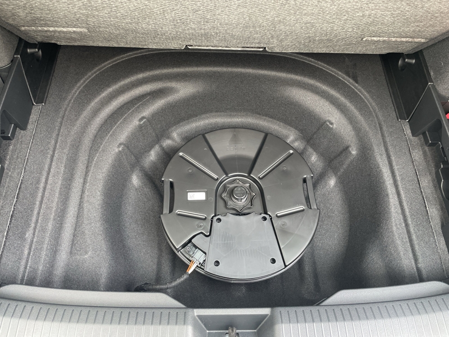 Golf Variant VIII 2.0 TDI DSG R-Line AHK/HUD/H&K/Navi/Kamera/ACC/IQ.LIGHT/Keyless/el.Heckklappe/
