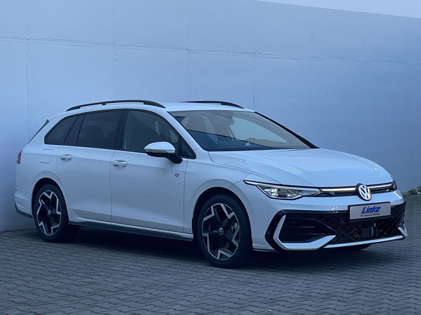 Golf Variant VIII 1.5 eTSI DSG R-Line AHK/Kamera/HUD