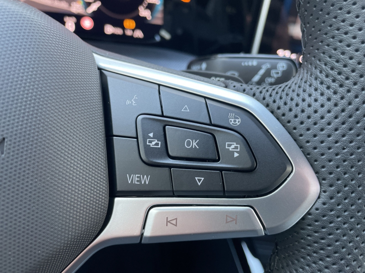 Golf Variant VIII 1.5 eTSI DSG R-Line AHK/Kamera/HUD