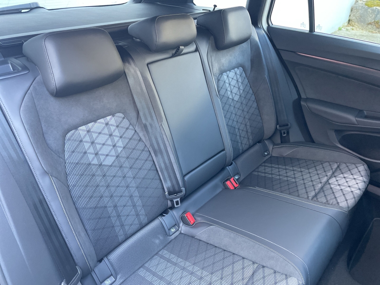 Golf Variant VIII 1.5 eTSI DSG R-Line AHK/Kamera/HUD