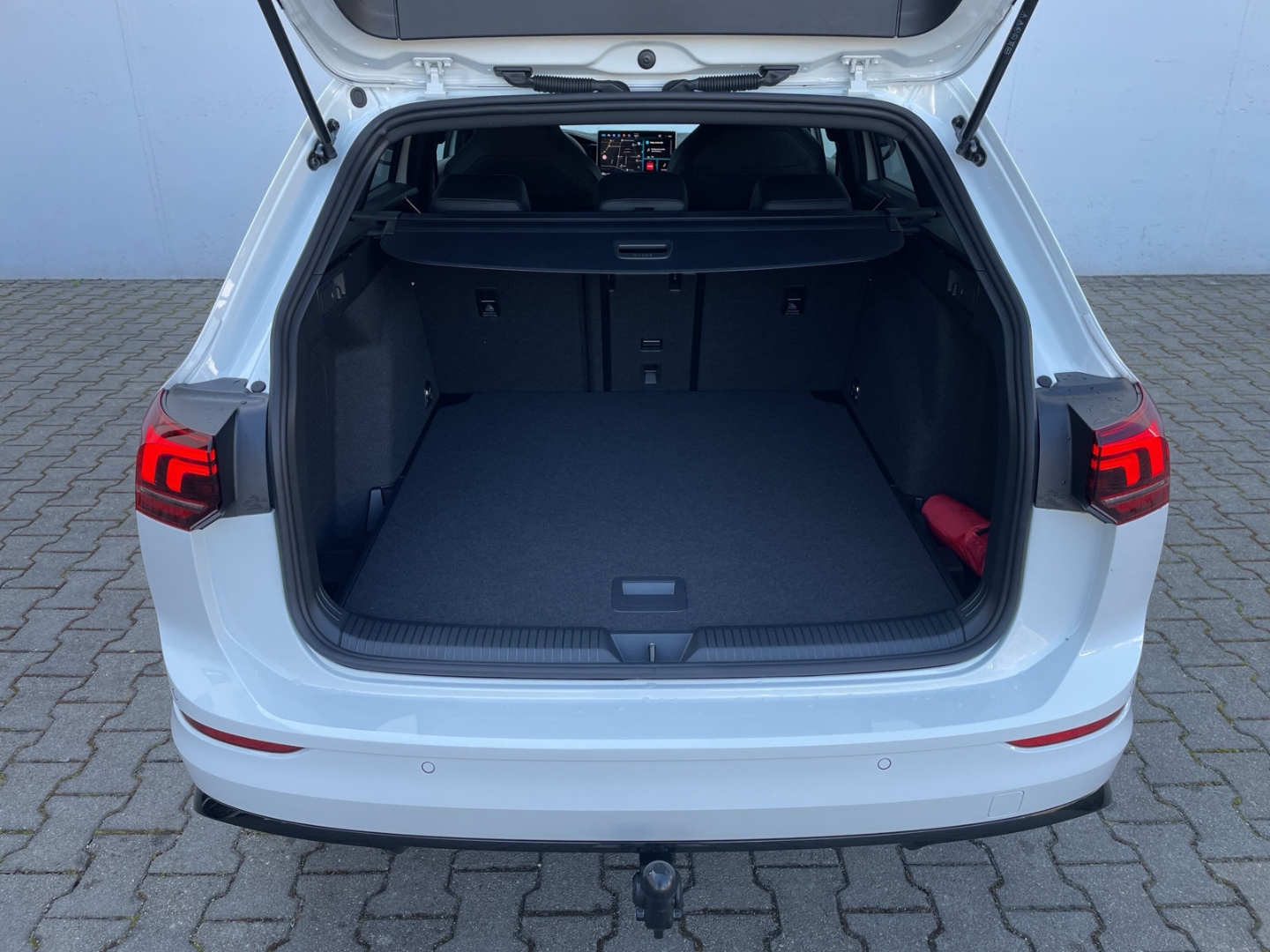 Golf Variant VIII 1.5 eTSI DSG R-Line AHK/Kamera/HUD