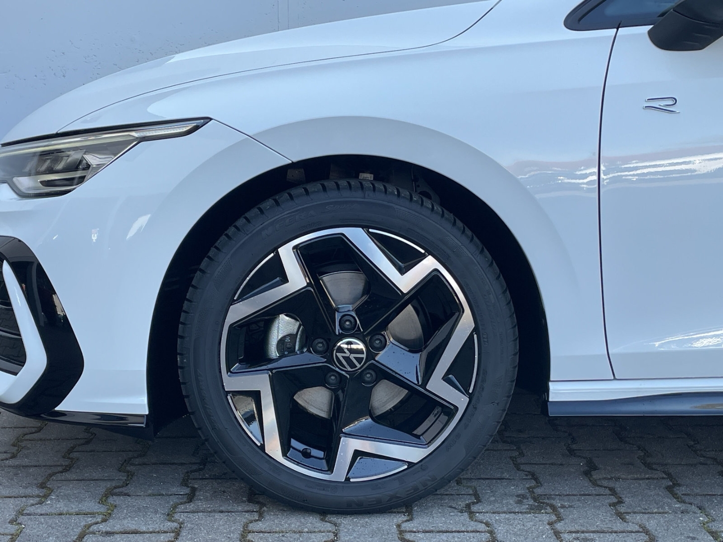 Golf Variant VIII 1.5 eTSI DSG R-Line AHK/Kamera/HUD
