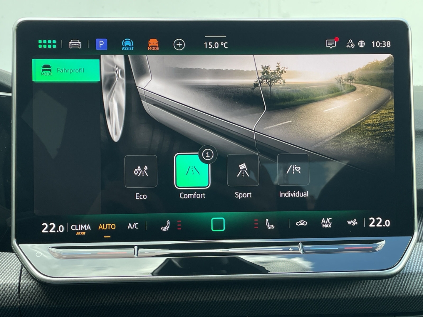Golf VIII 1.5 eTSI DSG R-Line AHK/360°Kamera/HUD/Navi