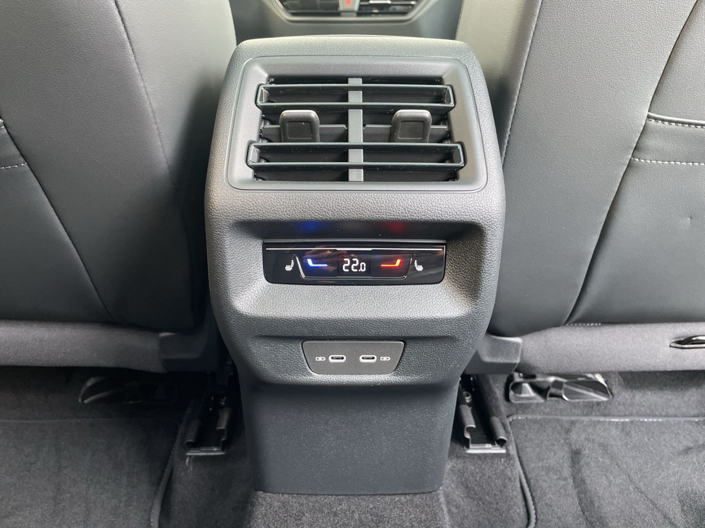 Tayron R-Line 2.0 TDI DSG 4Motion AHK/Standhzg
