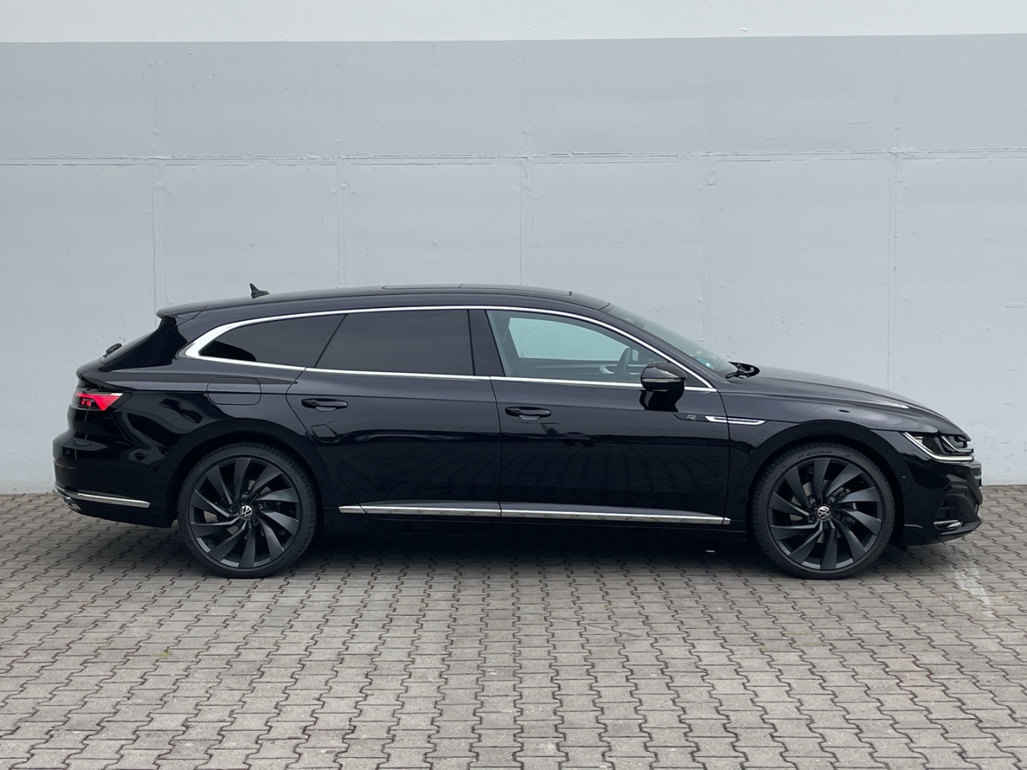 Arteon SB 2.0TDI R-Line 4M Pano/AHK/Standhzg/H&K/DCC/Kamera/ACC/Navi/Keyless