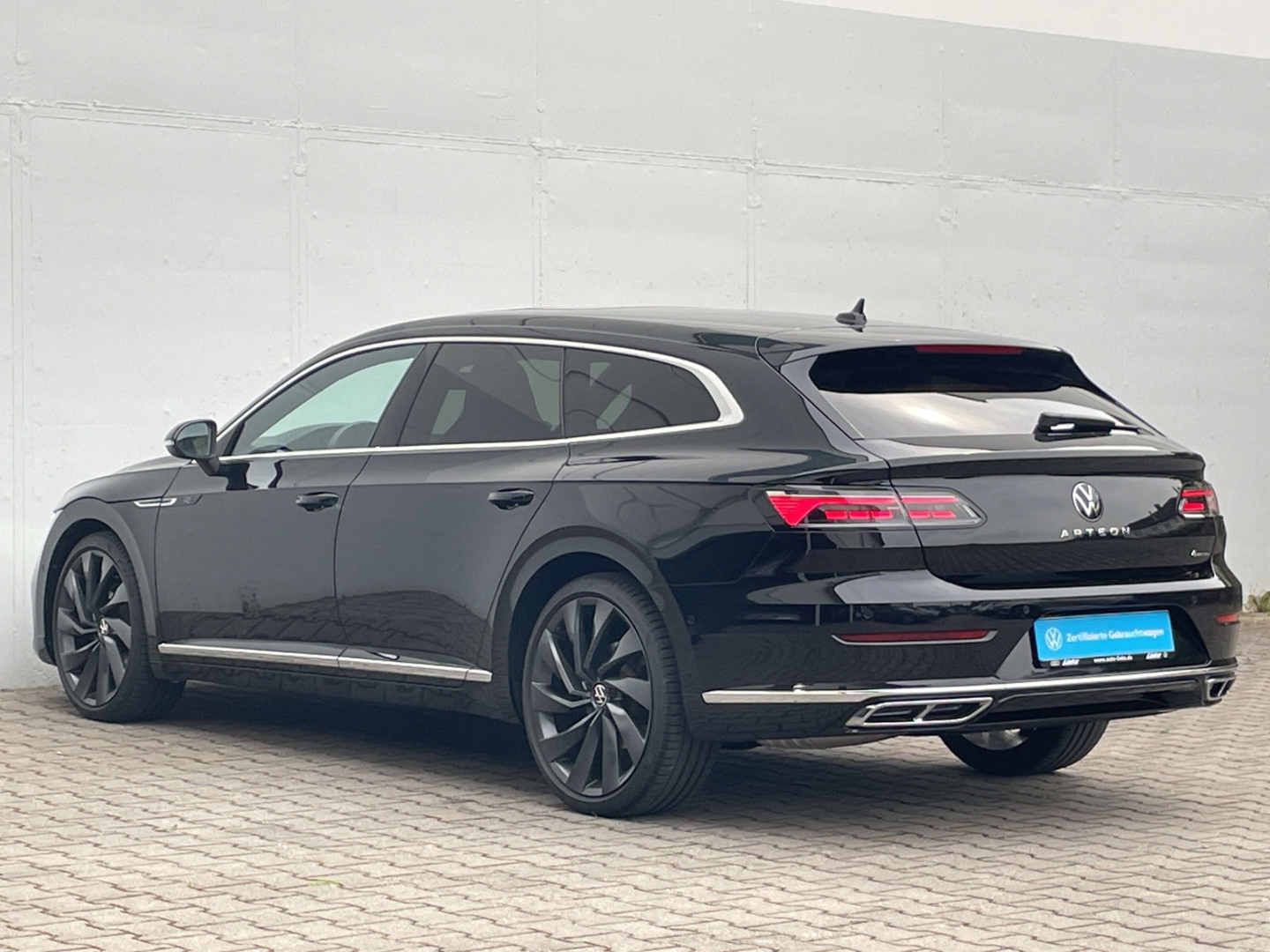 Arteon SB 2.0TDI R-Line 4M Pano/AHK/Standhzg/H&K/DCC/Kamera/ACC/Navi/Keyless