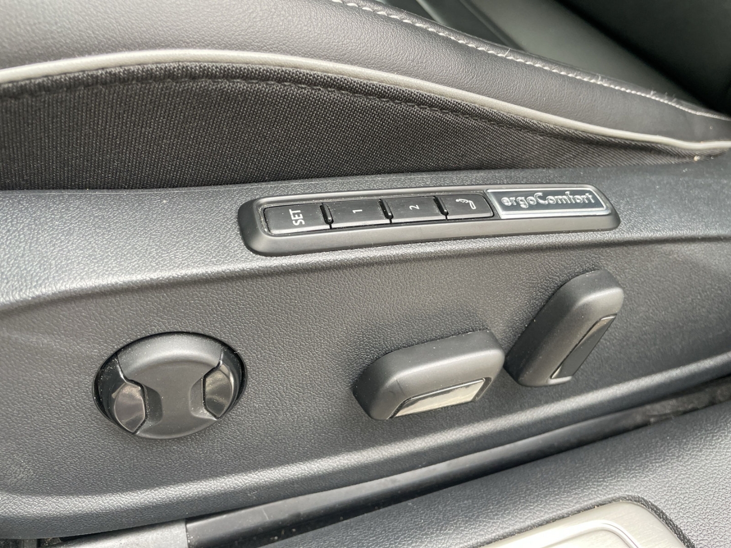 Arteon SB 2.0TDI R-Line 4M Pano/AHK/Standhzg/H&K/DCC/Kamera/ACC/Navi/Keyless