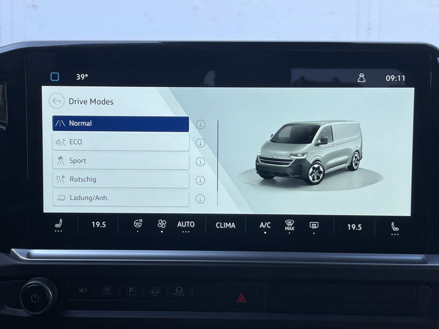 T7 Caravelle Style 2.0 TDI Autom. AHK/Standhzg/Pano/360°Kamera