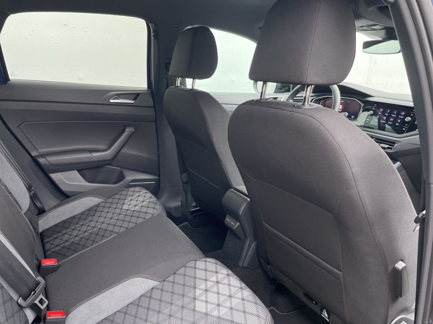 Taigo 1.5 TSI DSG R-Line Black Style ACC/Matrix/Navi/App-Connect/PDC/Spurwechselassistent