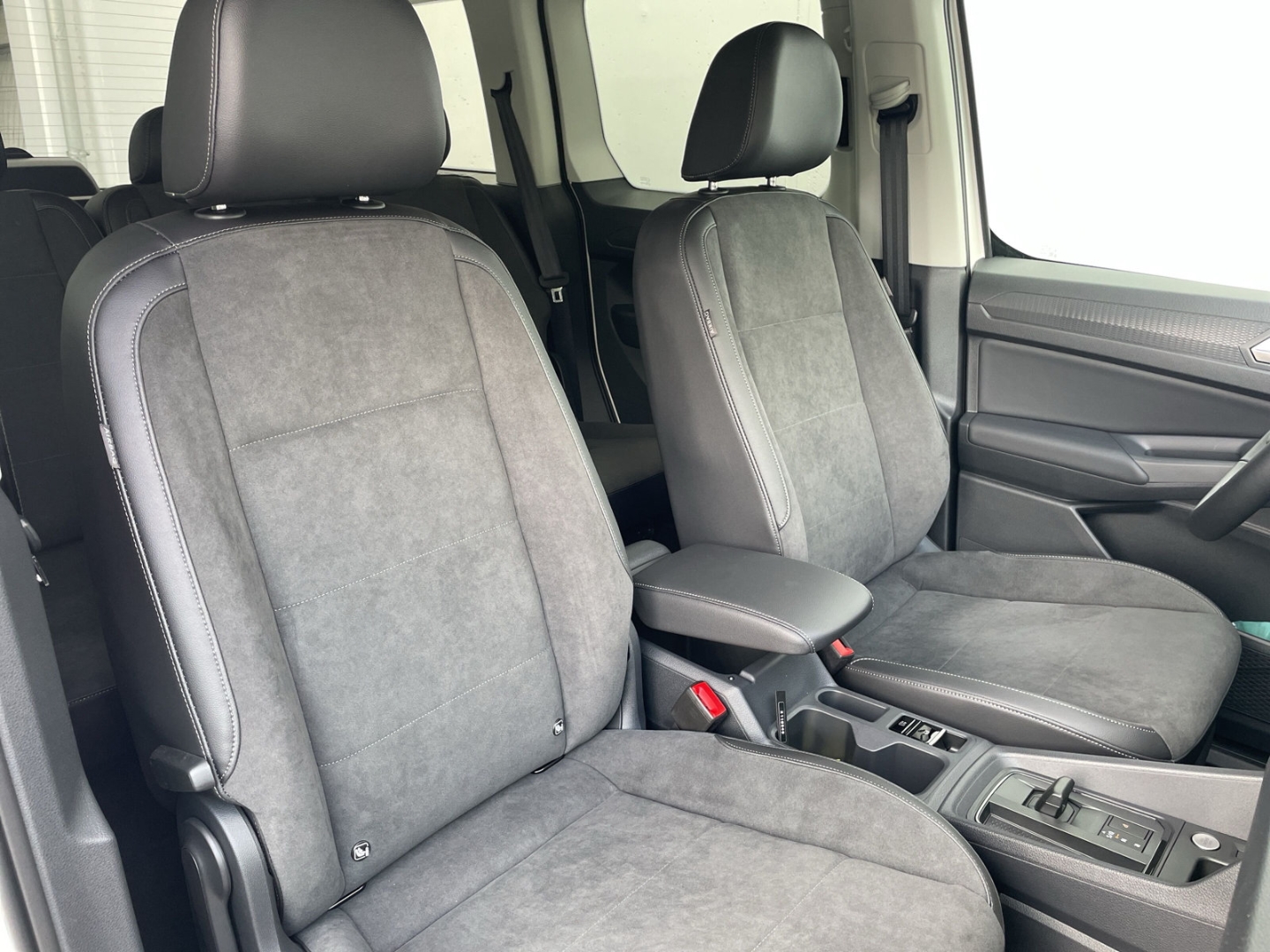 Caddy 2.0 TDI DSG Edition AHK/Kamera/ACC/App-Connect