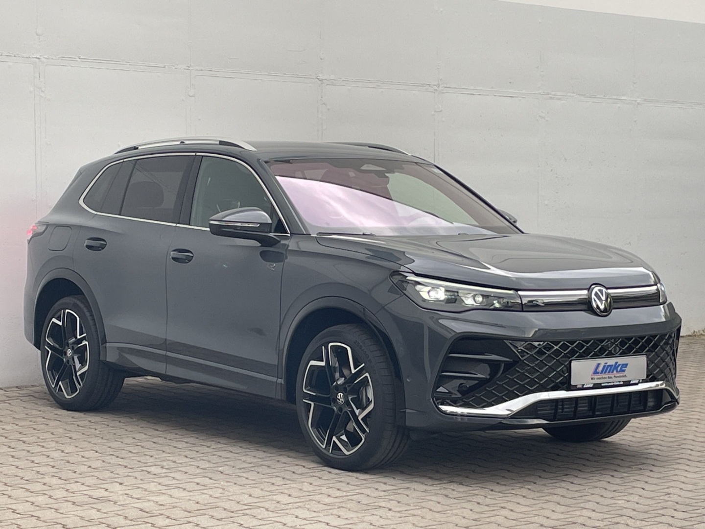 Tiguan 2.0 TSI DSG 4MOTION Standhzg/AHK/HUD/DCC