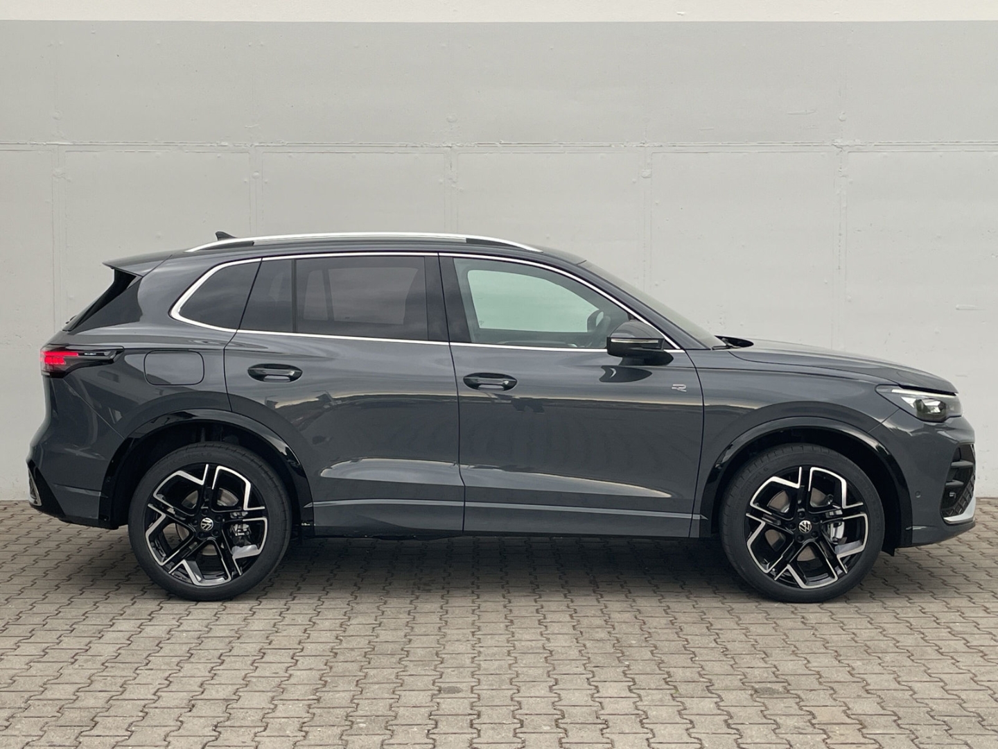 Tiguan 2.0 TSI DSG 4MOTION Standhzg/AHK/HUD/DCC
