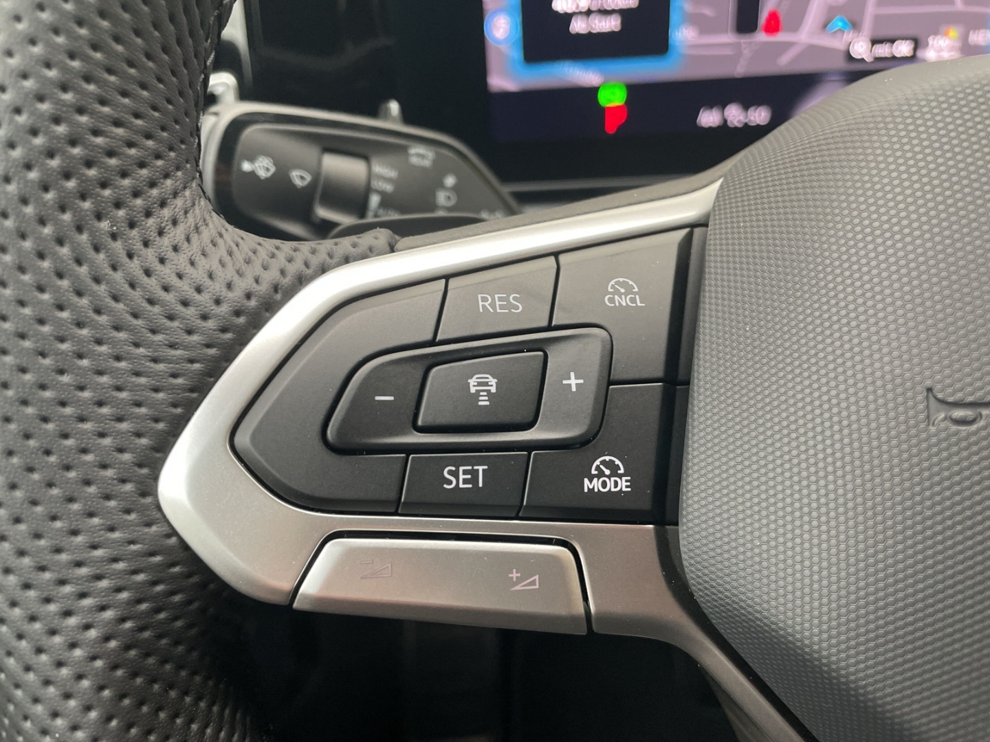 Tiguan 2.0 TSI DSG 4MOTION Standhzg/AHK/HUD/DCC