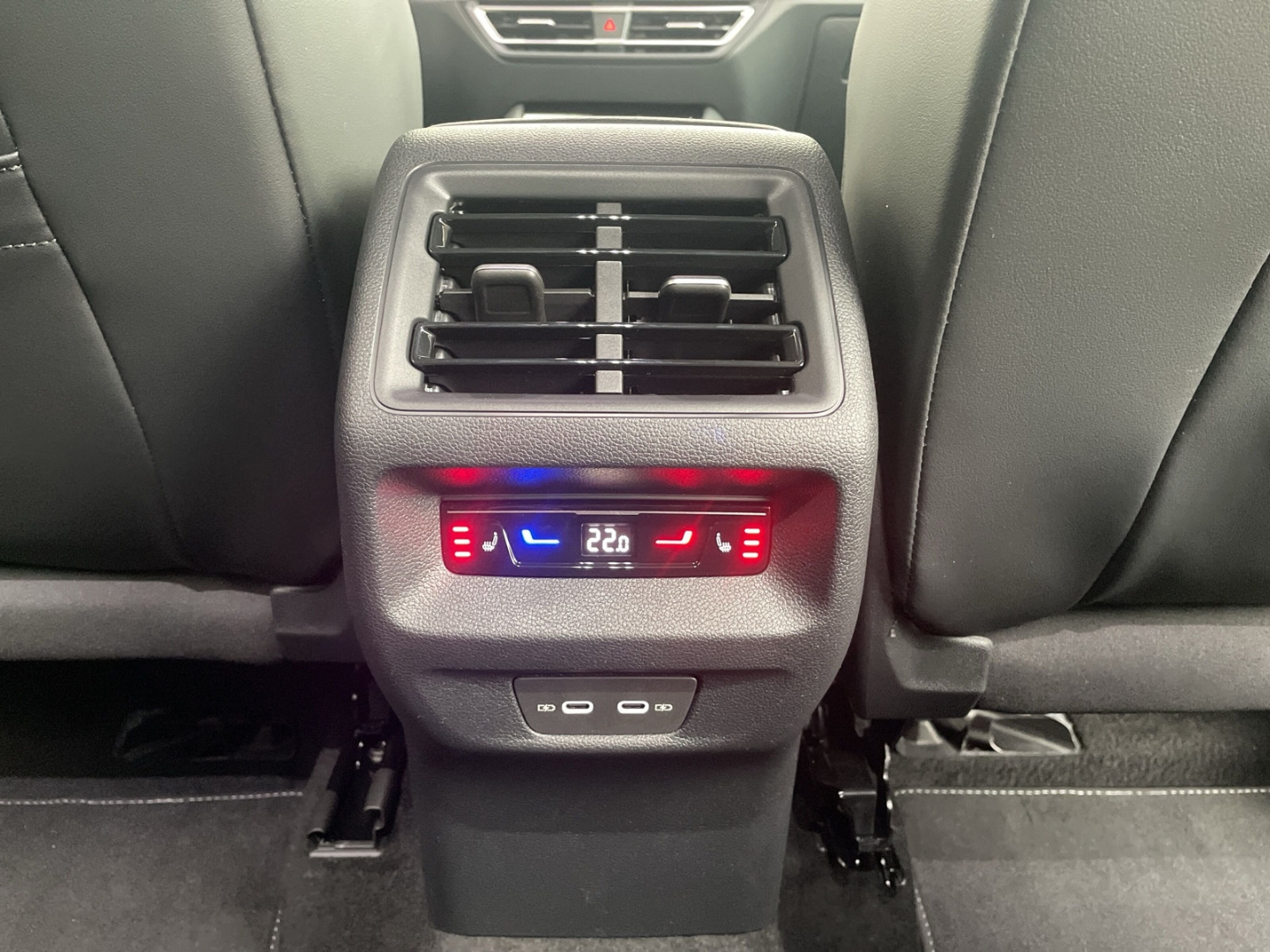 Tiguan 2.0 TSI DSG 4MOTION Standhzg/AHK/HUD/DCC