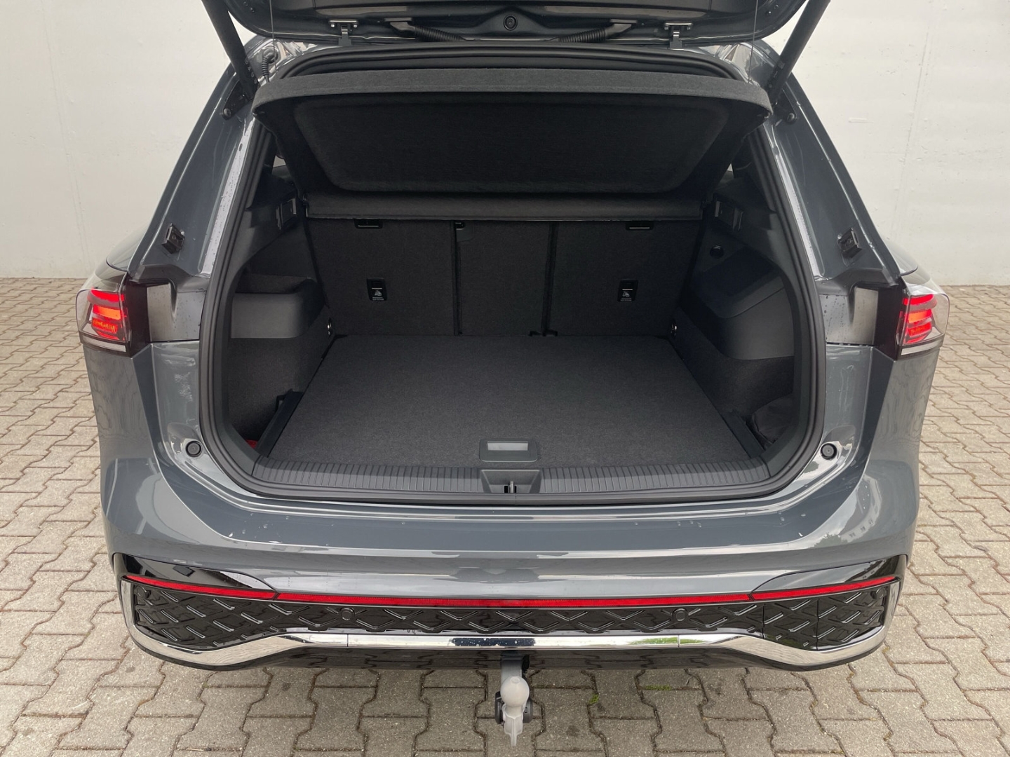 Tiguan 2.0 TSI DSG 4MOTION Standhzg/AHK/HUD/DCC