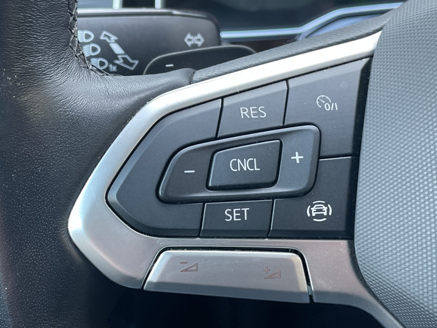Taigo 1.0 TSI DSG Style Pano/Matrix/App-Connect/PDC/Sitzhzg