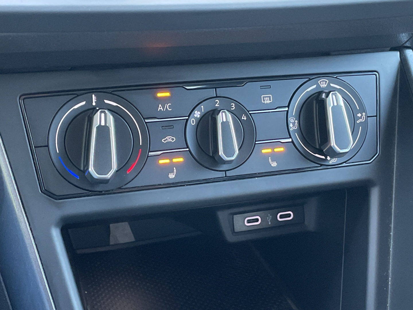 Taigo 1.0 TSI DSG Style Pano/Matrix/App-Connect/PDC/Sitzhzg