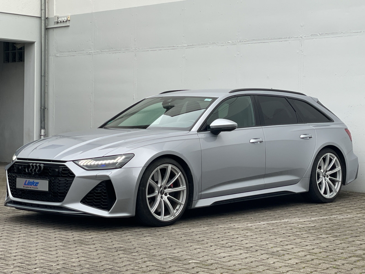 RS6 Avant AHK/B&O/RS-AGA/Matrix/AIR susp/280km/h/ACC/Keyless/Leder