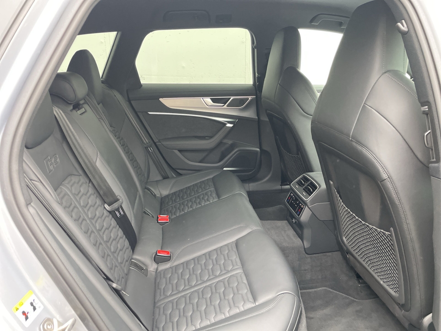 RS6 Avant AHK/B&O/RS-AGA/Matrix/AIR susp/280km/h/ACC/Keyless/Leder