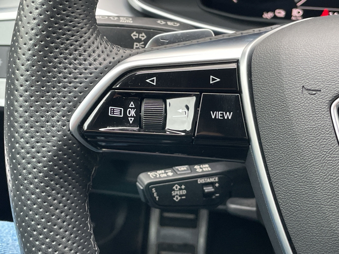 A6 50TFSIe quattro S-line Matrix/ACC/Navi/App-Connect/Sitzhzg/Standklima/Teilleder