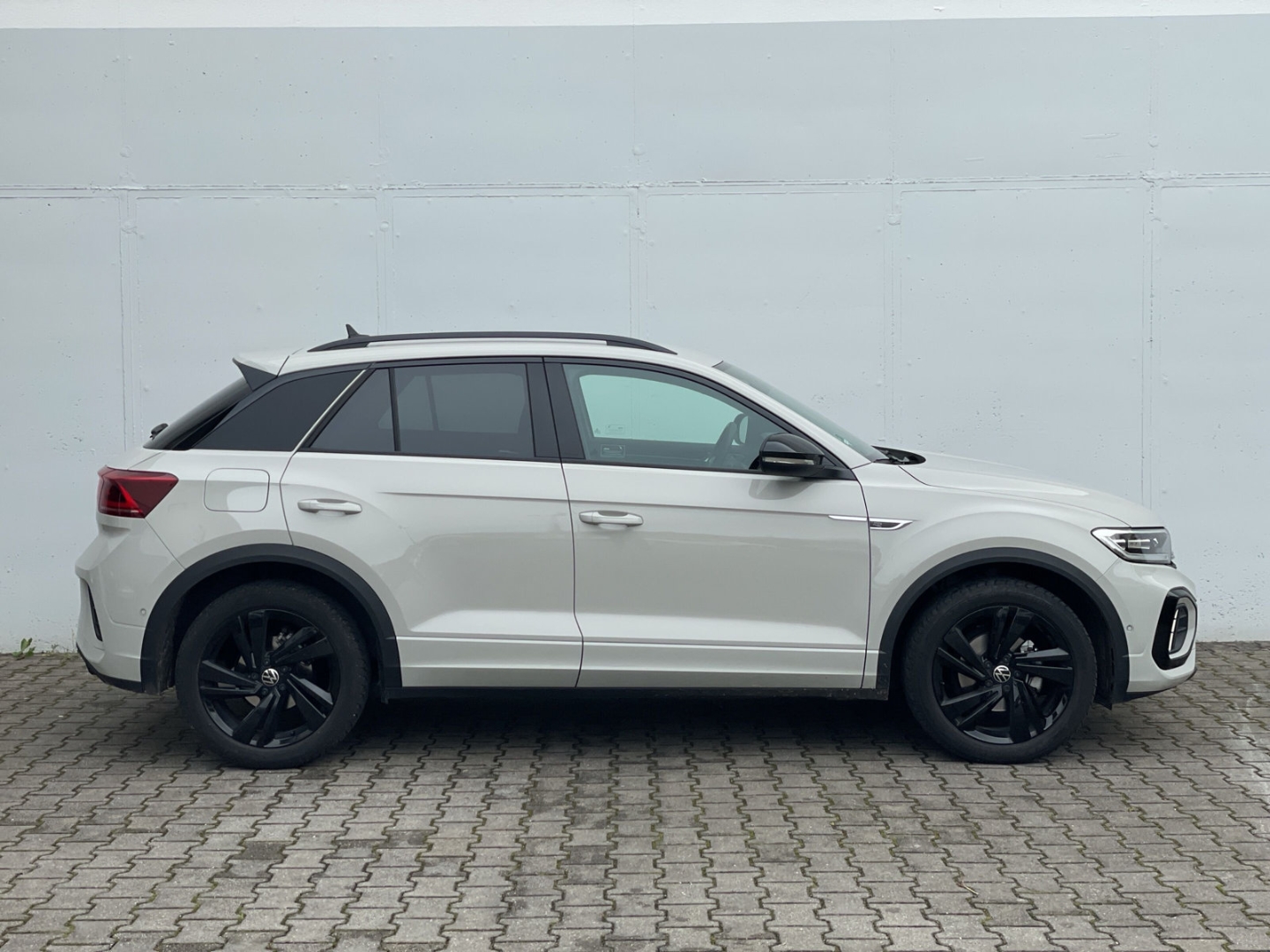 T-Roc 1.5 TSI DSG R-Line Black Style AHK/Kamera ACC/IQ.LIGHT/Navi/App-Connect