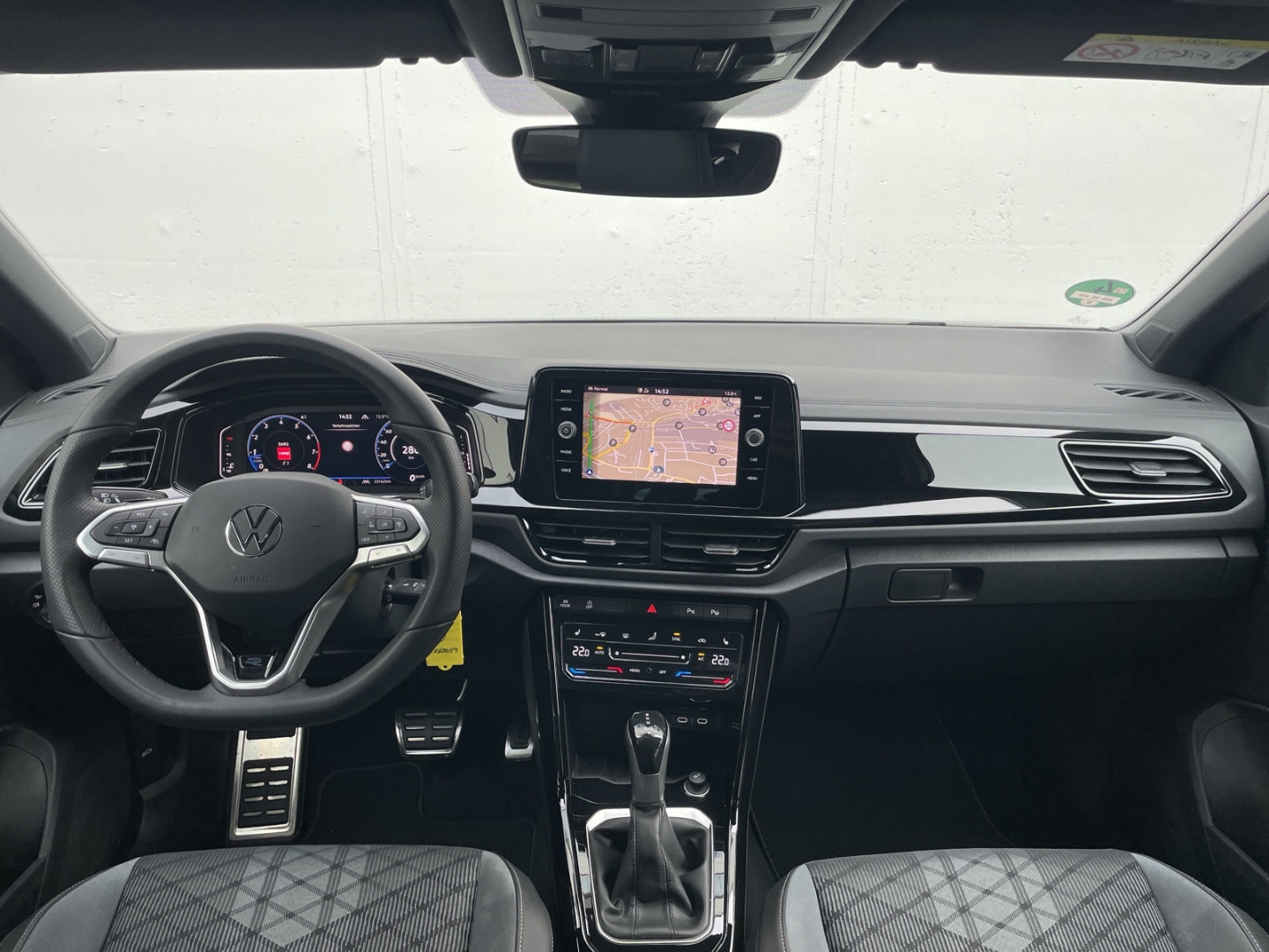 T-Roc 1.5 TSI DSG R-Line Black Style AHK/Kamera ACC/IQ.LIGHT/Navi/App-Connect