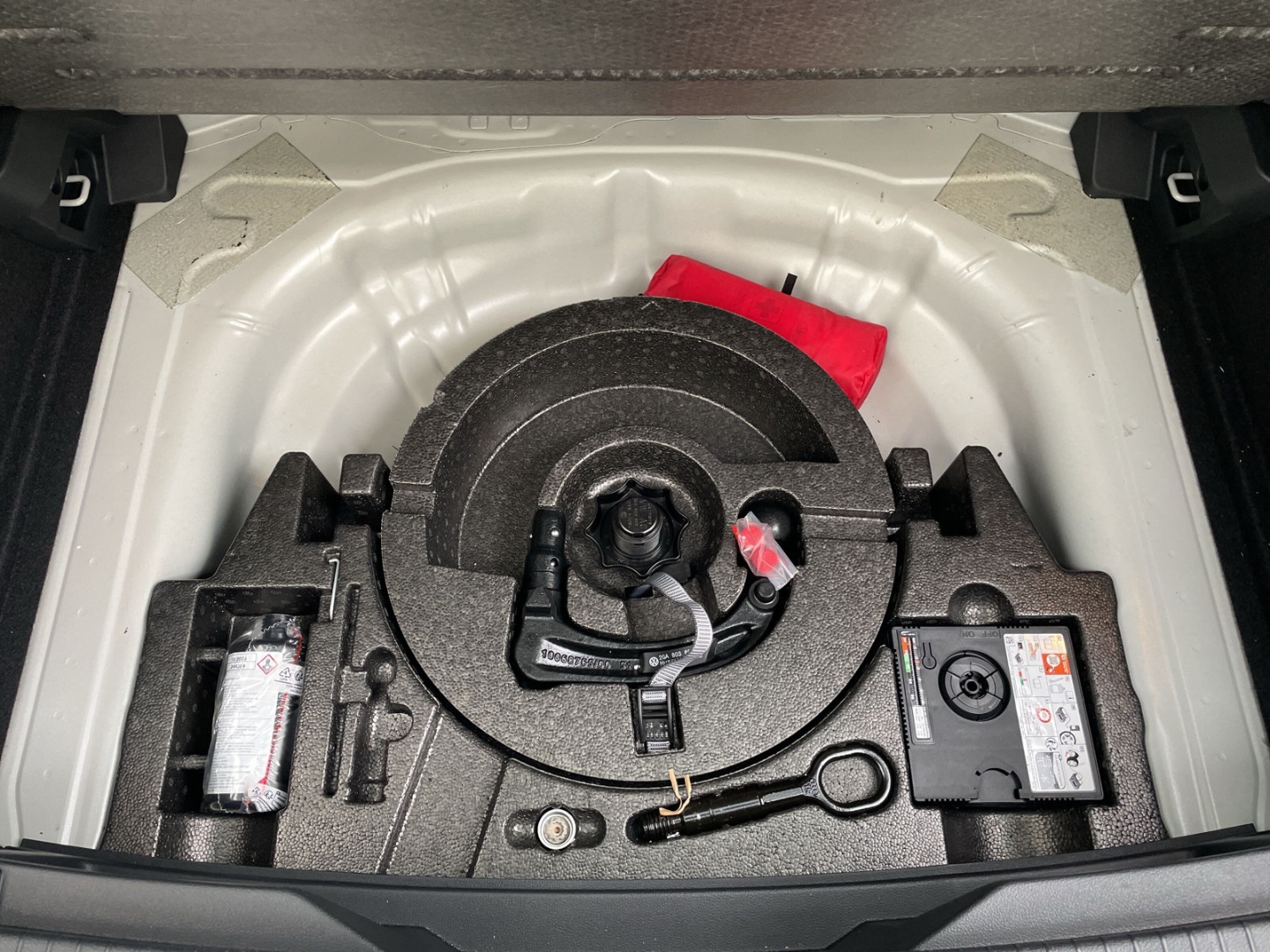 T-Roc 1.5 TSI DSG R-Line Black Style AHK/Kamera ACC/IQ.LIGHT/Navi/App-Connect