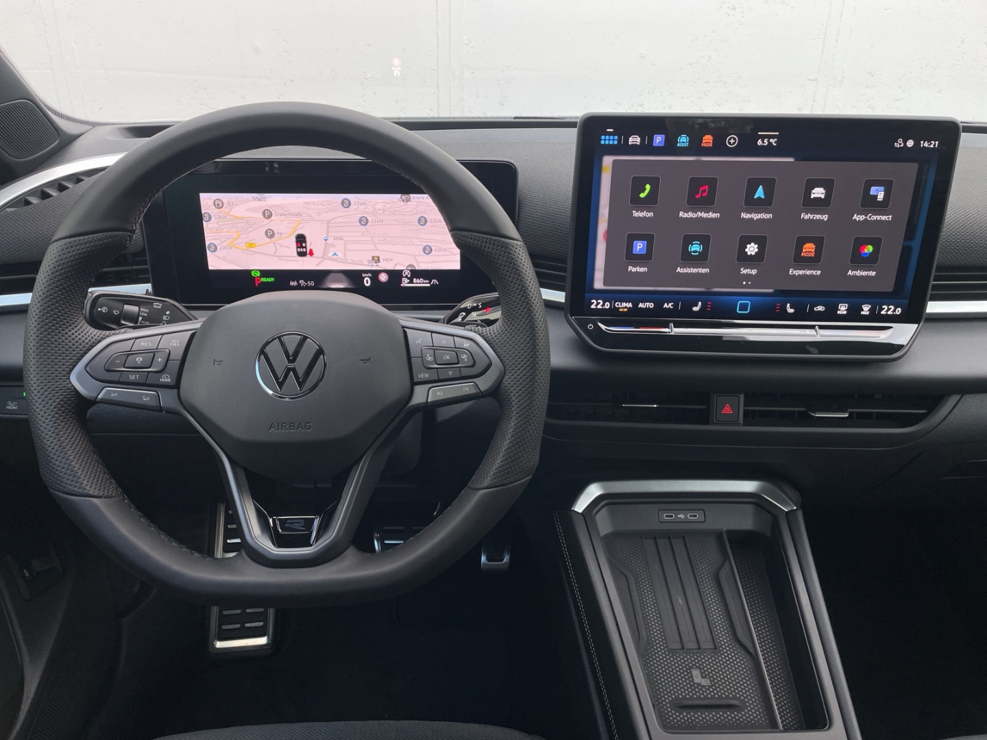 T-Roc R-Line 1.5eTSI DSG HUD/360°Kamera/Navi/ACC